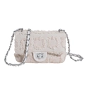 Modische cremefarbene Karo-Umhängetasche mit eleganter Silberkette und Metallverschluss - Beige