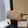 Borsa a tracolla beige in nylon ad alta capacità con cerniere multiple e design sportivo - Cachi