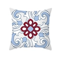 Housse de coussin en peau de pêche avec motif floral méditerranéen bleu sur fond blanc - Floral Élégant Bleu Clair Rouge Foncé (TPR329-34)