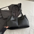Minimalistische schwarze Leder-Shopper-Tasche mit vertikaler Naht und großem Fassungsvermögen - Schwarz