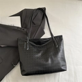 Grande borsa tote nera con motivo pied-de-poule e spalline lunghe di tendenza - Nero