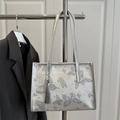 Zilver grijze tote bag met vlinderprint, franje hanger en grote capaciteit voor dames - Zilver