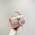 Borsa a tracolla in pelle rosa con stampa floreale a farfalla e fibbia dorata - Rosa