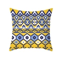 Housse de coussin ethnique avec motif géométrique bleu et jaune en tissu peau de pêche - Style Pixel Folklore Jaune (TPR381-31) / 45x45 Carré (Sans Garnissage)