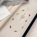 Silberne Halskette mit bunten Glasperlen und verstellbarem Karabinerverschluss - Bunte Perlenkette Halskette