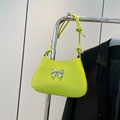 Sac sous le bras vert fluo en simili cuir avec nœud en métal argenté et bandoulière - Vert