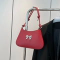 Sac sous le bras rouge avec nœud métallique argenté et bandoulière à nœud élégant - Rouge
