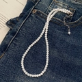 Handgefertigte Perlenkette mit schimmernden Steinen und verstellbarem silbernem Verschluss - 4mm Muschelhalskette