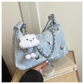 Elegante borsa a tracolla plissettata azzurra con farfalle d'argento e ciondolo - Blu con ciondolo