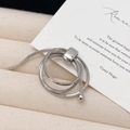 Verstellbarer mehrlagiger Schlangenkette-Ring in Silber mit minimalistischer Schließe - Mehrschichtiger Wickelring / Silber