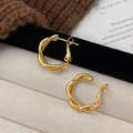 Orecchini a cerchio ritorti geometrici dorati con design a doppia linea irregolare - Piccolo Lucido (A-312) / Oro