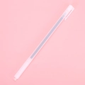 Penna gel minimalista smerigliata trasparente con inchiostro nero su fondo rosa - Nero