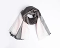 Morbida sciarpa a quadri con nappe a blocchi di colore grigio, rosa e bianco in acrilico - 180cm / Rosa
