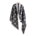 Sciarpa spessa a pois grigi con frange e filato bouclé strutturato su gruccia in legno - Pois Grigio