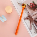 Creatieve oranje gelpen met kleurrijke ringen op een stijlvol bureau-decor - Hamburger / Oranje