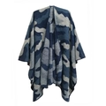 Poncho de punto grueso para mujer con estampado de camuflaje azul y silueta abierta - Azul marino
