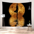 Wandteppich mit goldener Mond-Yoga-Silhouette für Meditationsraum-Dekoration - Yoga Mond Reflexion (CGT060-10)
