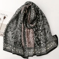 Boheemse sjaal met paisley print en een elegant zwart en roze patchwork ontwerp - 180*90 / Zwart Khaki (SL2509-029)