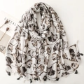 Beige katoenen sjaal met bruine ginkgoblad-print en franjes voor dames - Zwart