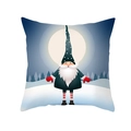 Funda de cojín navideña con gnomo nórdico sobre fondo de noche nevada y luna llena - Gnomo Nórdico en Noche Nevada con Gran Luna (TPR421-22)