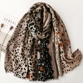 Langer Schal mit Polka-Dots und Leopardenmuster, Fransen in Beige und Schwarz - 180*88cm / Schwarz Khaki