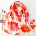 Écharpe élégante en coton et lin avec imprimés floraux orange et bords effilochés - Style Floral Rouge Orangé (SL2503-004)