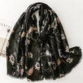 Sciarpa vintage a fiori neri effetto lino con stampe di peonie e bordi a frange - Nero (SL2410-001)