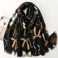 Sciarpa nera effetto lino con stampa a fiocco e bordi sfrangiati, scialle da donna - 180*88cm / Nero (SL2410-012)