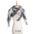 Écharpe épaisse à carreaux en fil bouclé noir et blanc avec bords à franges - Beige à Carreaux (FJ010-010)