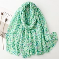 Écharpe femme effet lin avec imprimé cœurs aquarelle verts et bords effilochés - Vert