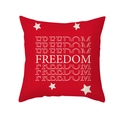 Housse de coussin rouge Fête de l'Indépendance avec étoiles et lettrage Freedom en peau de pêche - Red FREEDOM Star (TPR475-39)