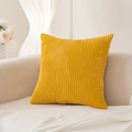 Geel kussensloop van corduroy met gestreepte textuur voor decoratie van de bank - 45x45cm (Alleen Kussensloop) / Gembergeel