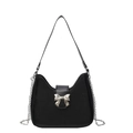 Bolso de hombro minimalista en piel sintética negra con lazo plateado y cadena - Negro