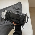 Borsa a cilindro nera alla moda con graziosi fiocchi e dettagli a coulisse - Nero