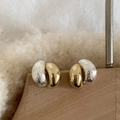 Minimalistische zweifarbige Ohrstecker aus poliertem Gold und gebürstetem Silber-Finish - Gold & Silber Zweifarbig (A-1161)