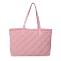 Rosafarbene gesteppte Baumwoll-Tote-Bag mit Rautenmuster und Ledergriffen auf Weiß - Rosa