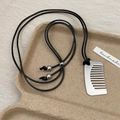 Collana con ciondolo a pettine, cordoncino cerato nero regolabile e perline argento - Pettine Largo Quadrato
