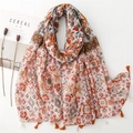 Chal bohemio con estampado floral y bordes de borlas sobre fondo de estética minimalista - Estampado Étnico Bohemio (SL2307-015) / 180*85