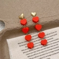 Orecchini romantici a cuore rosso con perni dorati e pendenti a cuore a strati - Stile Cuore Rosso