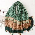 Ethnic floral print scarf with green and yellow patterns and fringe tassels - Green