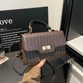 Bolso bandolera de cuero PU trenzado marrón oscuro con hebilla metálica dorada - Marrón