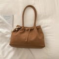 Borsa tote marrone in similpelle con perline in legno vintage e fibbie in metallo oro - con portachiavi / Marrone Caramello