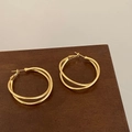 Boucles d'oreilles créoles doubles dorées torsadées sur socle en bois - Style Géométrique Intercalé Double Poli (A-1306)