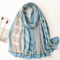 Blauw-witte sjaal met pied-de-poule en strepen met oranje accenten op witte basis - Lange Stijl / Blauw (SL2209-029)