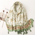 Detail of floral cotton scarf with bohemian fringe and delicate green flower patterns - 180*90CM / Green
