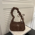 Braune gefaltete Schultertasche mit silberner Schleife und geknotetem Griff im Vintage-Stil - Braun