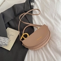 Sac selle chic rose nude avec élégant anneau en métal doré et cuir lisse haut de gamme - Kaki