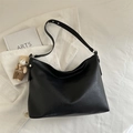 Borsa hobo classica nera di grande capacità in ecopelle per il pendolarismo donna - con portachiavi / Nero