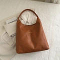 Sac cabas vintage en cuir marron avec lettrage doré sur un fond en tissu blanc - Marron