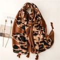 Pañuelo con estampado de leopardo y flecos de mezcla de algodón y lino mujer - Caqui camello